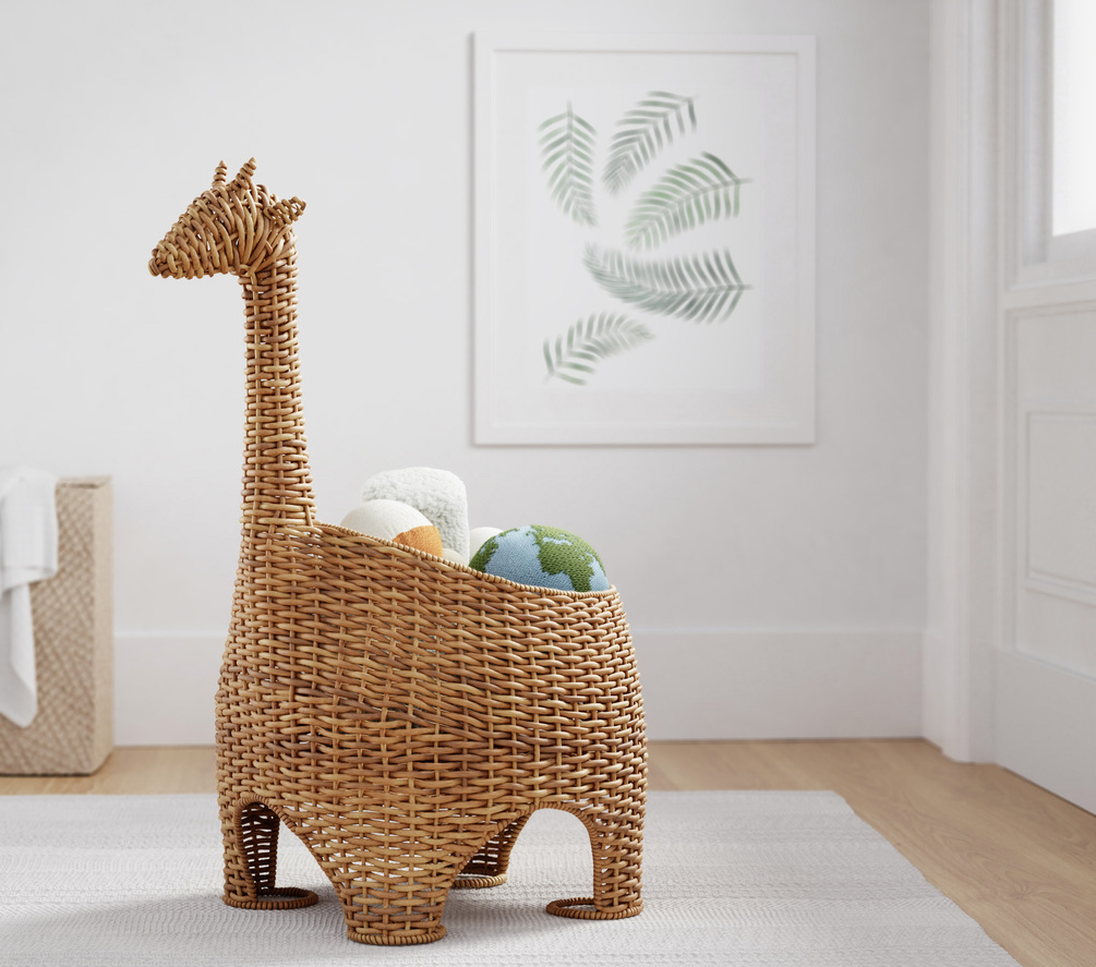 Giraffe wicker basket