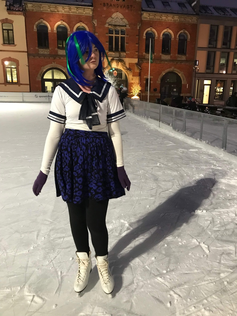 Earth-chan Iceskating Cosplay Print (10 cm)