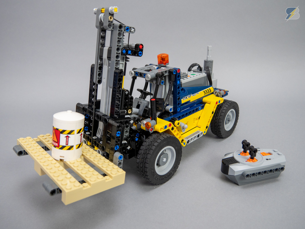 LEGO® 42079 Heavy Duty Forklift RC mod