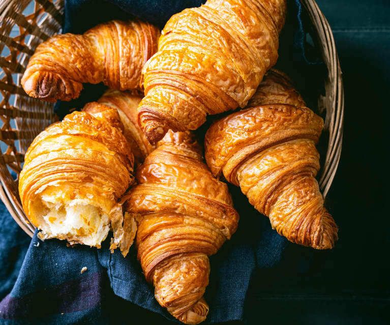 Croissant délicat main image 1
