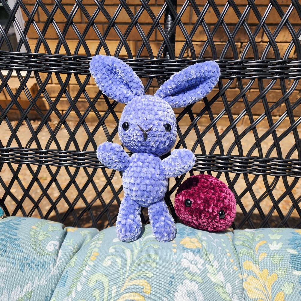 Small Bun Plush Blue Velvet