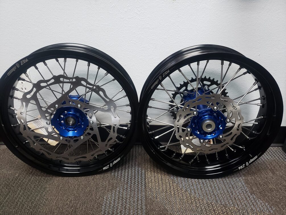 Supermoto Wheel Set