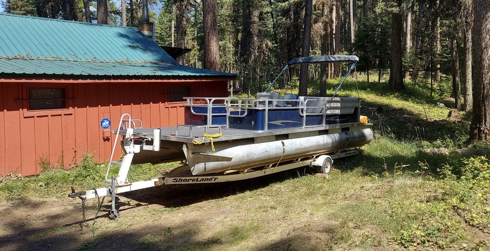 Buying a Pontoon Boat Guide Book
