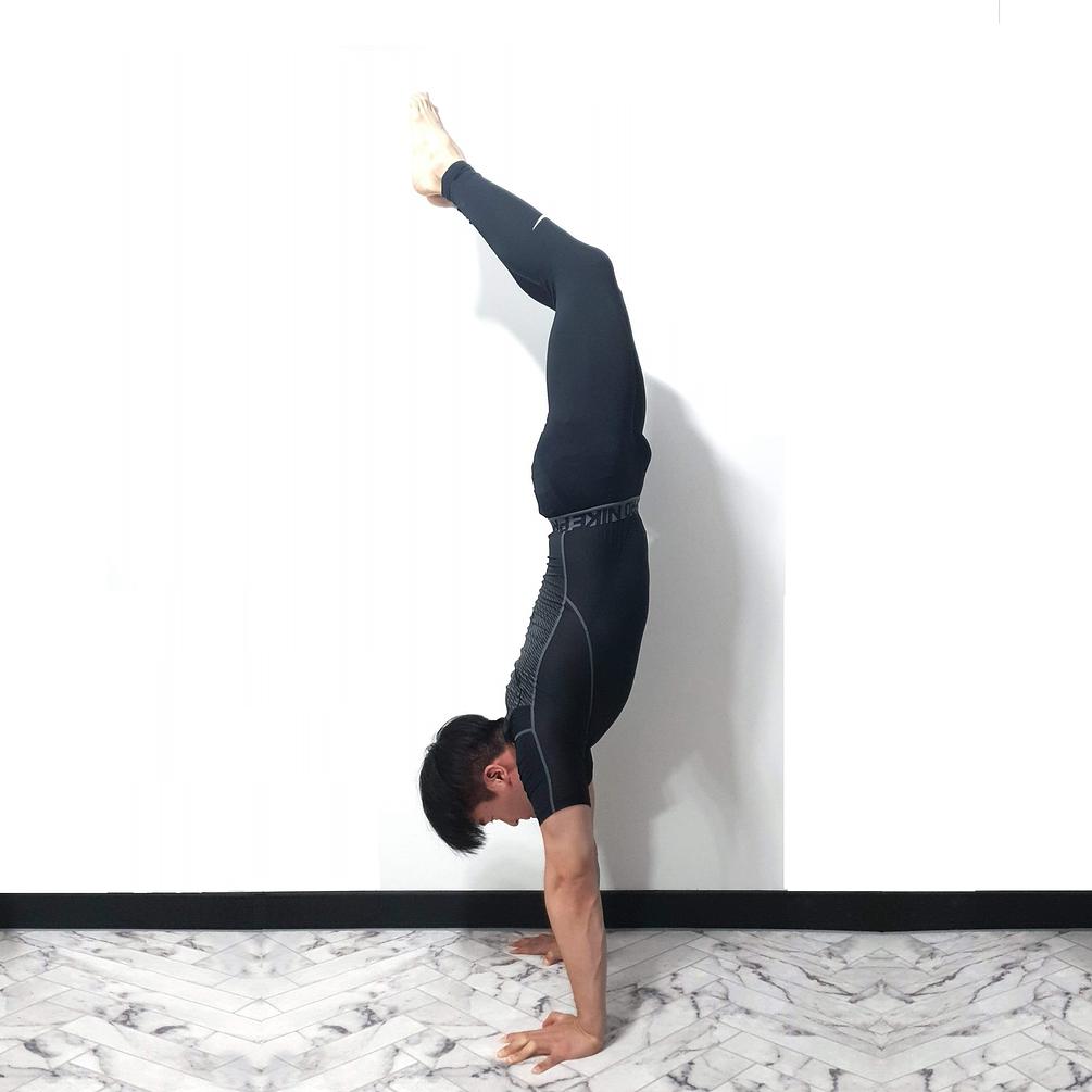 [Beginner] How to do a Free Handstand(arched) without a wall!
