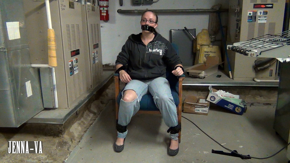 Plain Jane In Bondage Video 