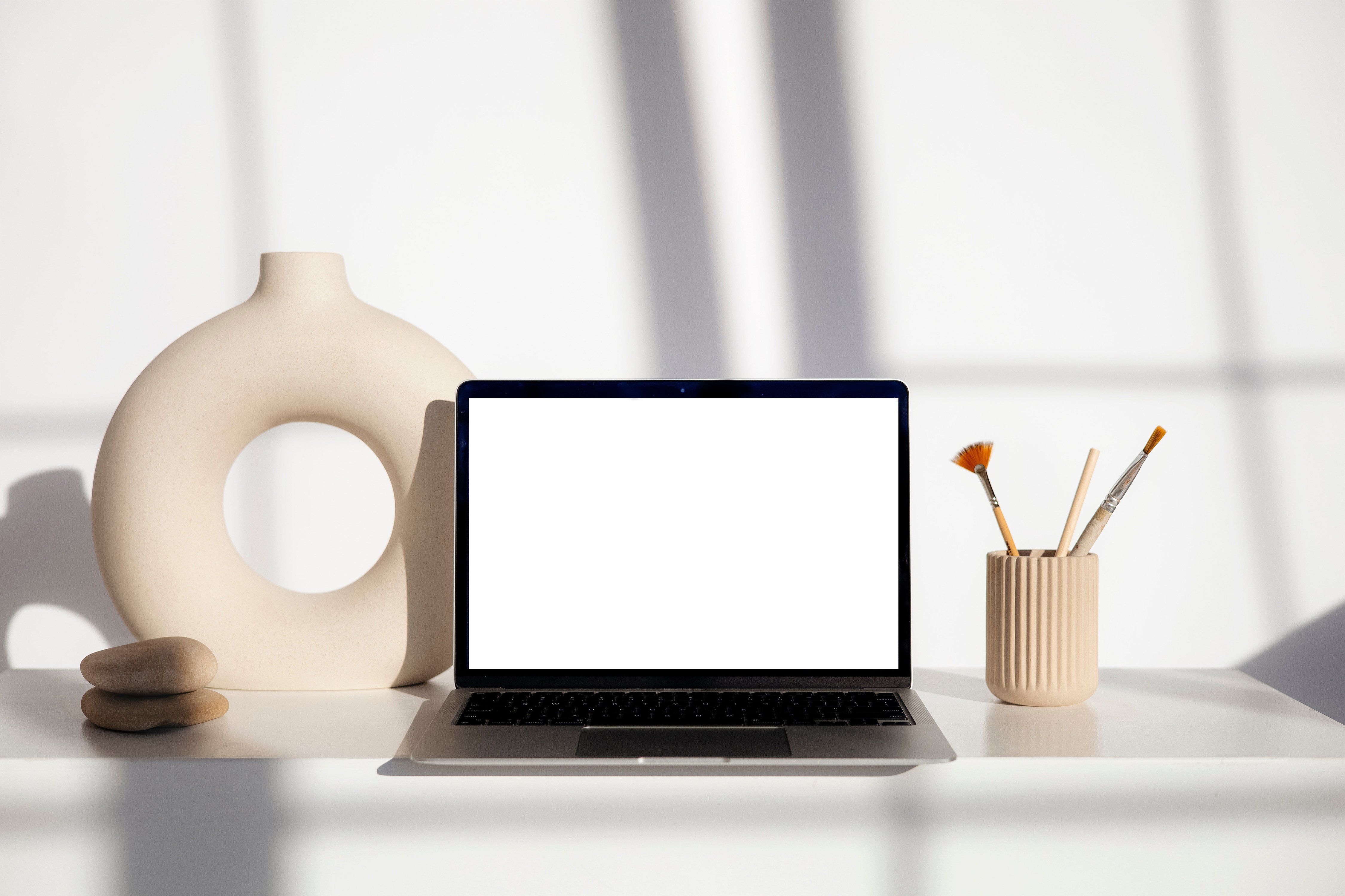 Free MacBook Mockup Mo.19