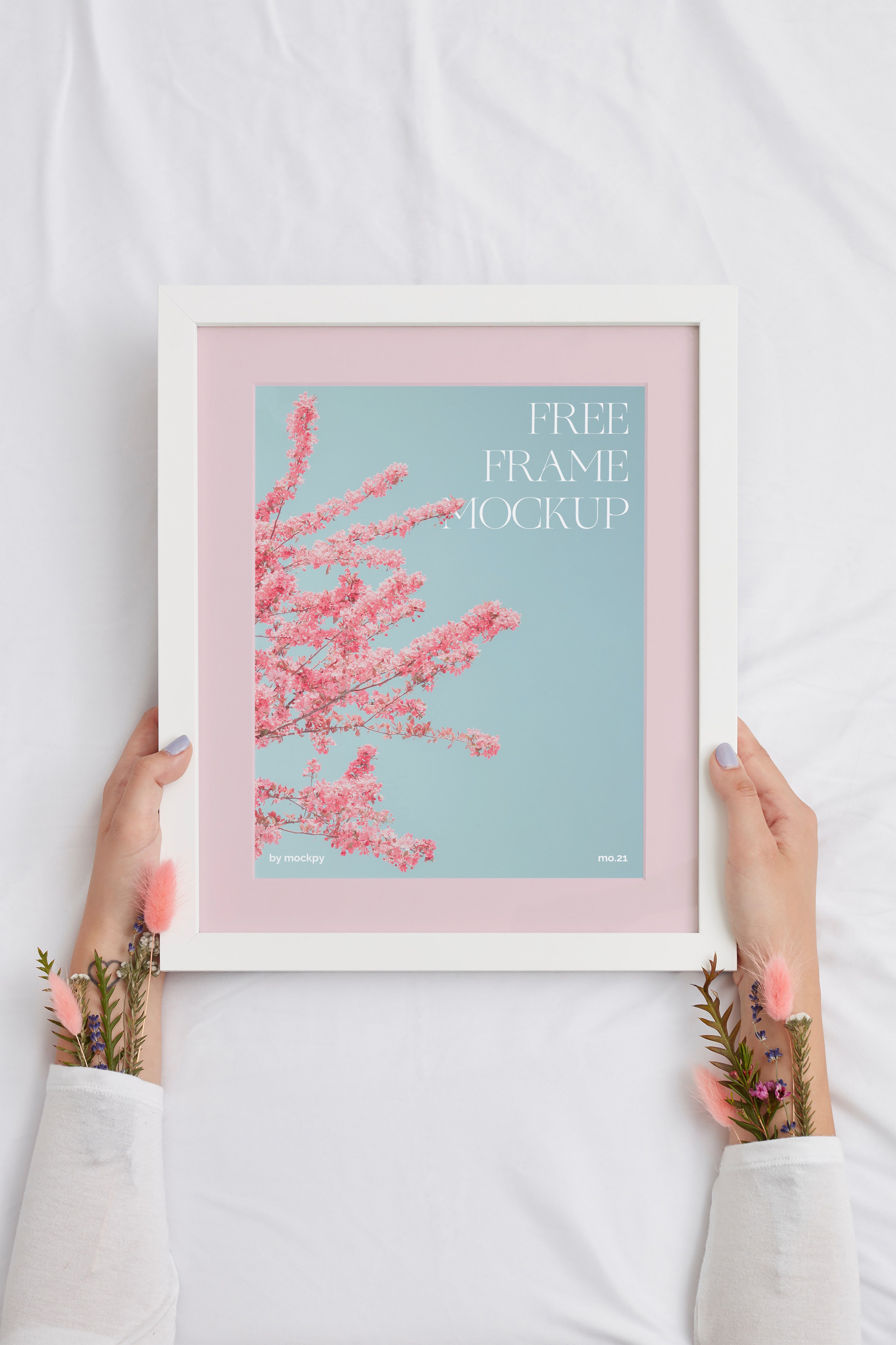 Free Handheld Frame Mockup Mo.21